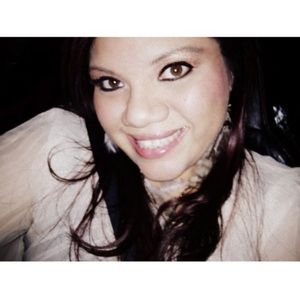 Meet your Posher, Monica